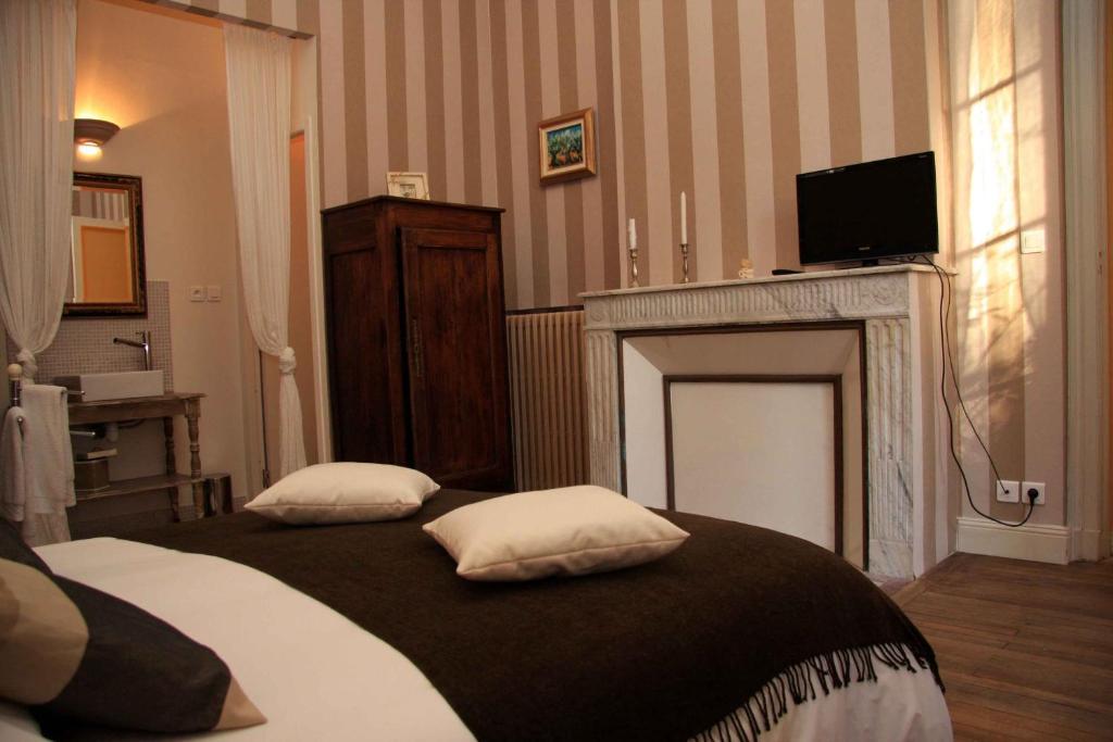 Chateau La Moune Montussan Room photo